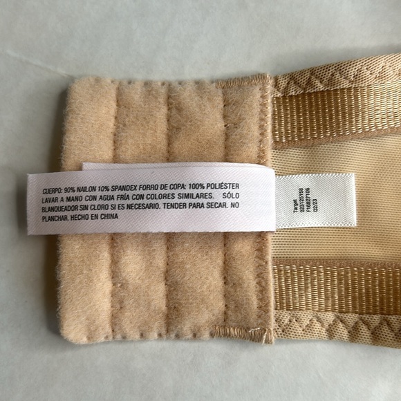 3/$25 Auden Lightly Lined Strap/Strapless Underwire Tan Bra. Size 40D - Picture 7 of 7